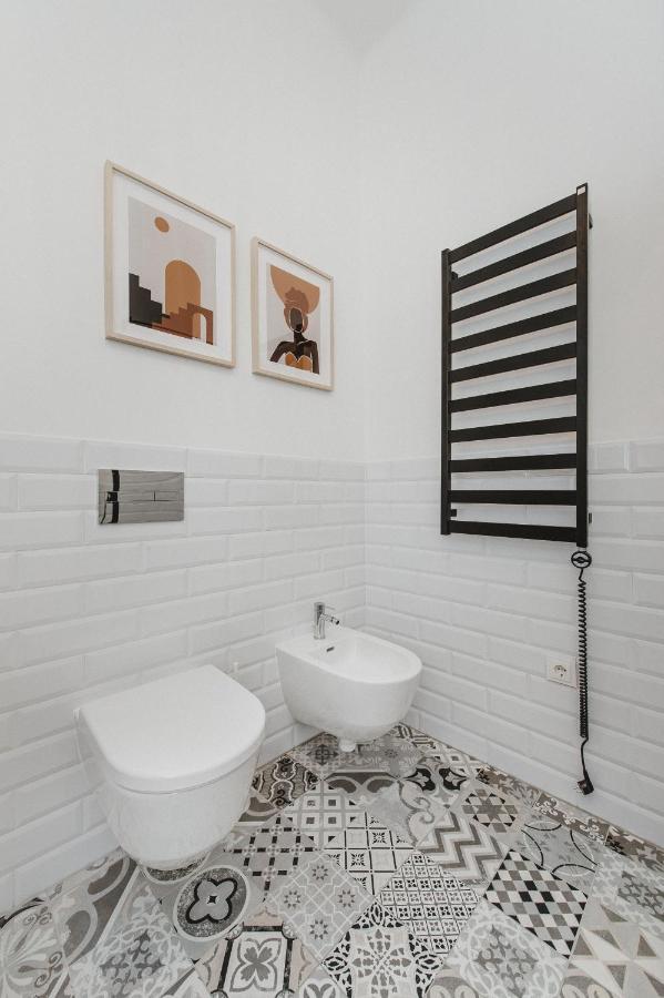 Cozy Apartment Near Zalgirio Arena By Urban Rent Kaunas Luaran gambar